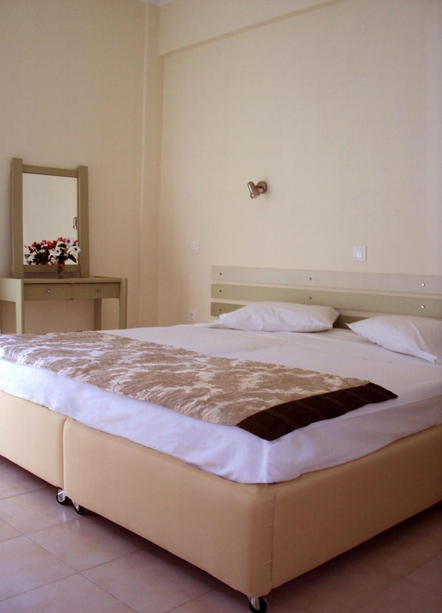 Yasemi Rooms Vasilikí Chambre photo